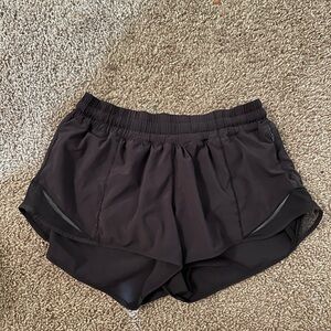 lululemon hotty hot shorts black